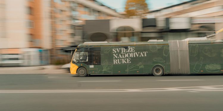 Troleibuzele noi din București includ etilotestul, autobuzul nu pornește dacă șoferul a consumat