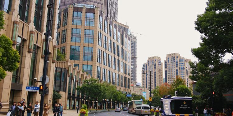 UE înregistrează deficit comercial mai mare cu China în 2025