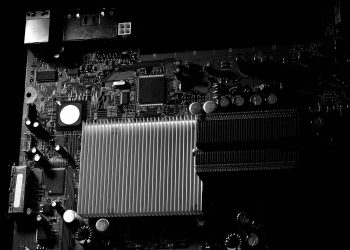 CE nu este de acord cu taxarea furnizorilor AI terți pe WhatsApp