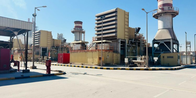 Mintia: prima turbină pe gaz intră în probe până în iunie, a doua până în august