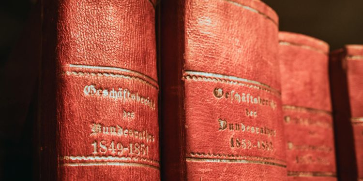 Trump o demite pe procurorul generală Pam Bondi, numește interimar Todd Blanche