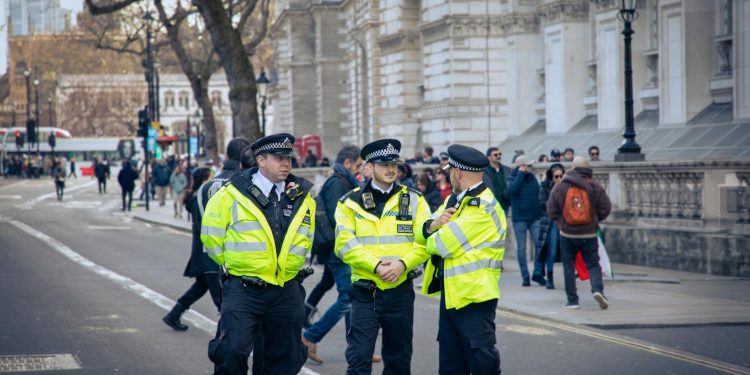 Regimul de securitate în Marea Britanie: amenințarea teroristă ridicată la nivel grav