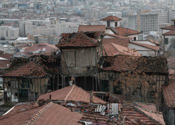 Lider opoziție din Ankara reținut într-o anchetă de corupție