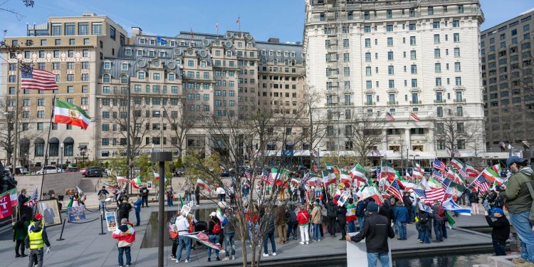 Iran propune o cale de ieșire din conflict; reacții în SUA și detalii despre situația în două Capitale