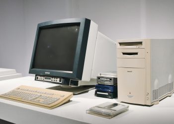Se vor desecretiza peste 5.000 de dosare diplomatice din primii ani postrevoluționari