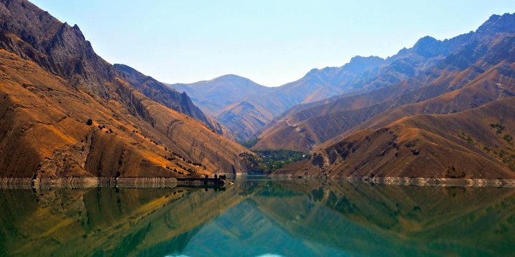 Iran amenință să răspundă incidentelor în Strâmtoarea Hormuz