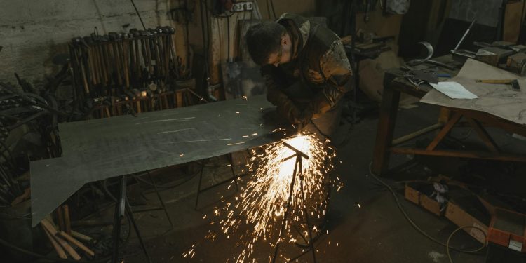 Medvedev ales ca redactor-șef pentru noi manuale rusești de studii sociale