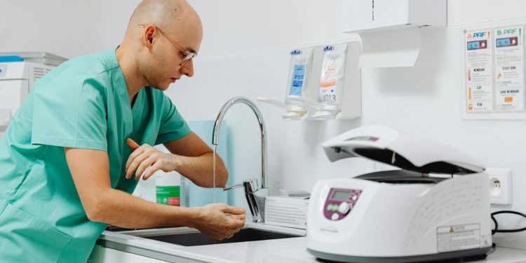 Praf de steril din minereu neferos, purtat de vânt în zonele din apropierea Baia Mare