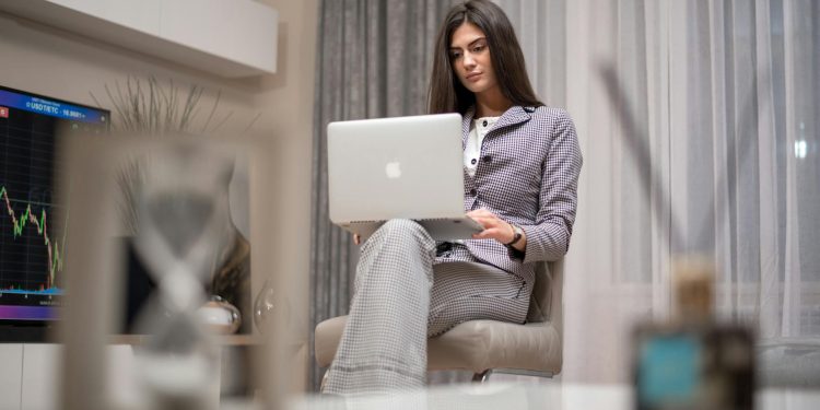 ETF-uri: cum aleg între distribuție și acumulare