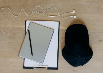 Cum pot căștile și tableta să crească productivitatea la muncă