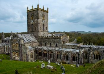 David Popovici lansează campanie de donații pentru copii prin Hope and Homes for Children România