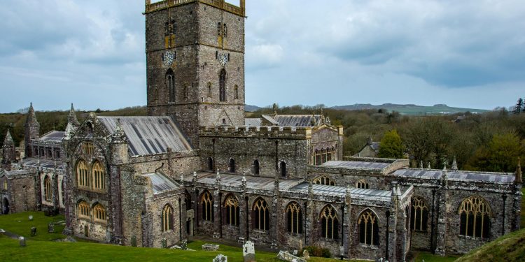 David Popovici lansează campanie de donații pentru copii prin Hope and Homes for Children România