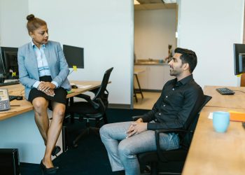 România își păstrează ratingul suveran BBB-/A-3 cu perspectivă negativă, potrivit S&P