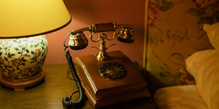 Putin și Trump au discutat la telefon despre armistițiu în Ucraina și încetarea ostilităților