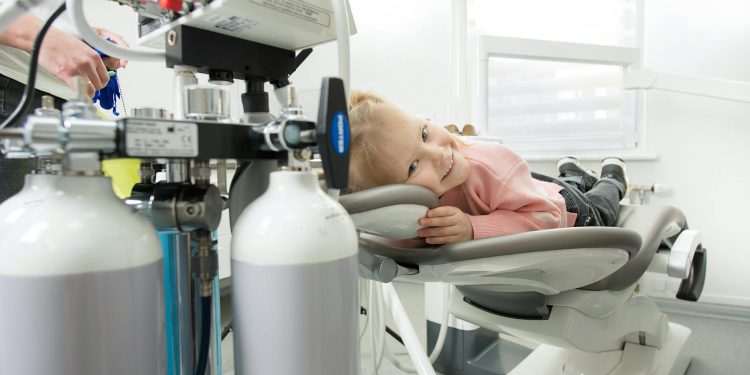 Criză la Spitalul Pantelimon: instalația de oxigen a picat, oamenii au fost oxigenați manual