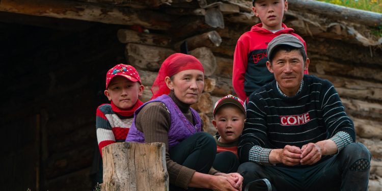 Tatăl lui Elon Musk susține acordarea de azil pentru fermierii sud-africani în Rusia