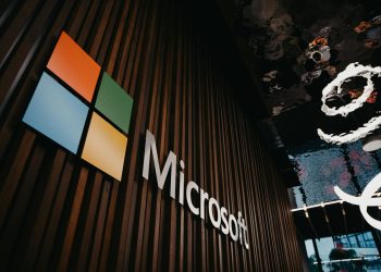 Românii caută mai bine plătiți: Microsoft rămâne angajatorul preferat în 2026