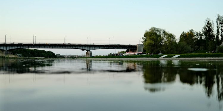 Podul Prieteniei Giurgiu-Ruse închis temporar pentru lucrări pe partea bulgară
