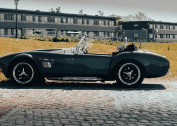 AC Cobra GT Coupe: motor V8 de 730 CP într-un corp din fibră de carbon