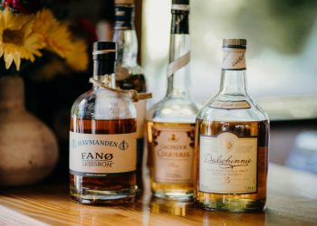 Trump promite eliminarea taxelor la whisky britanic, ca gest către Charles și Camilla
