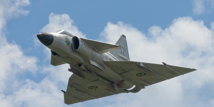 Ucraina negociază achiziția avioanelor Gripen din Suedia