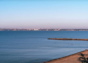 Rusia attaque Odesa și Dnipro cu drone și rachete; zeci răniți și un deces, Moscova neagă negocieri