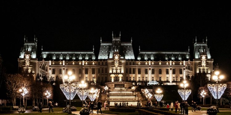Zelenski răspunde inițiativei de armistițiu decretate de Putin
