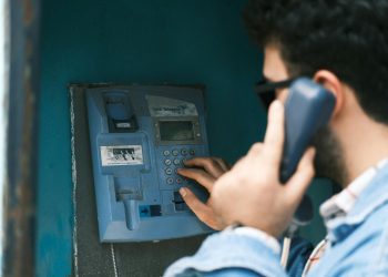 Atenție la fraudele telefonice care pretind a reprezenta ANAF pentru rambursări