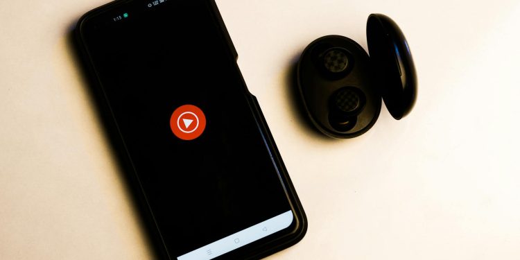 Spotify anunță schimbări pentru podcasturi, concerte și colaborări cu AI