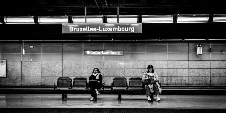 UE pregătește discuții cu talibanii la Bruxelles despre returnarea migranților