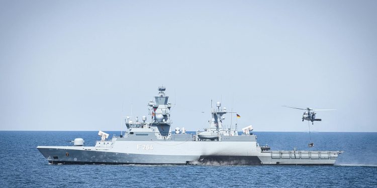 Coaliție europeană planifică intervenție militară pentru deblocarea Strâmtorii Ormuz