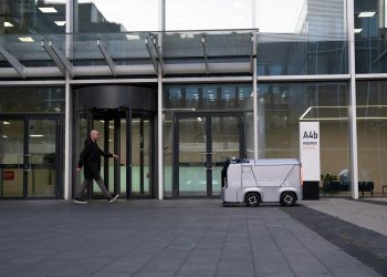 eMAG investește masiv în AI și logistică pentru 2027