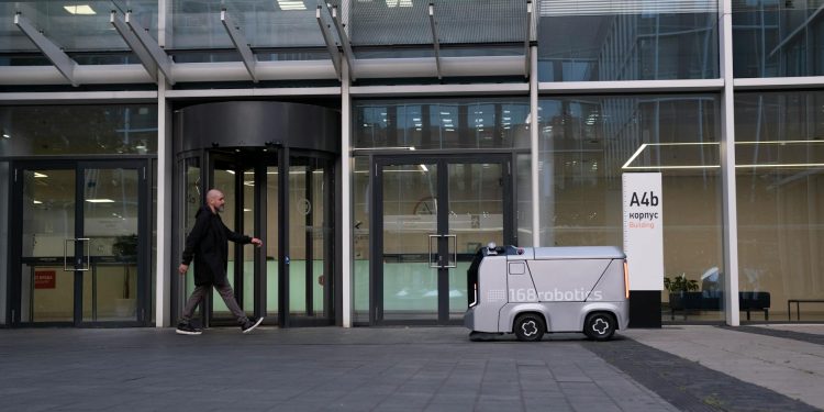 eMAG investește masiv în AI și logistică pentru 2027