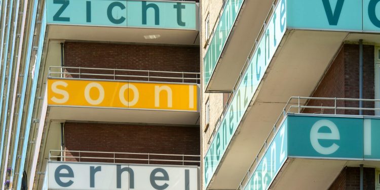 Spital olandez tratează pacient cu suspiciune de Ebola, rezultatele urmând în weekend