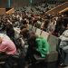 Primarul Oradea cere susținere pentru premierul Ilie Bolojan într-o adunare publică
