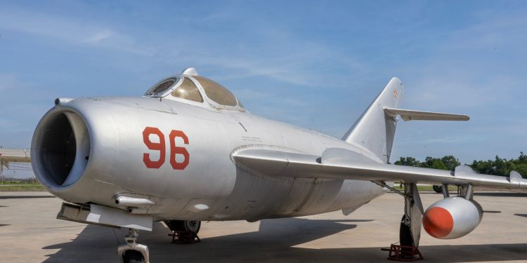 Alerte de atac cu rachete în Ucraina după detectarea unui MiG-31K cu Kinjal la decolare