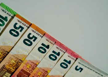 BCE ar putea majora dobânzile în iunie dacă inflația nu scade
