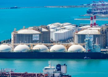 QatarEnergy anulează alte 5 transporturi LNG către Italia, extinde situația de forță majoră