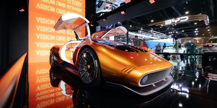 BYD Dolphin G, hatchback plug-in hybrid ce poate concura Sandero