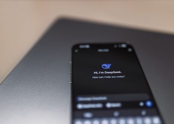 DeepSeek reduce permanent costul V4-Pro la 25% din prețul inițial