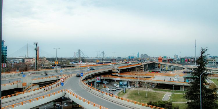 Șofer reținut pentru tentativă de omor după accidentul cu manifestanții antigvernamentali din Belgrad