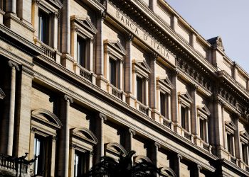Războiul din Iran accelerează accesul la finanțare de urgență prin Banca Mondială