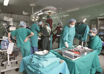 Medicii britanici ajung pe Tristan da Cunha pentru tratamentul unui posibil hantavirus