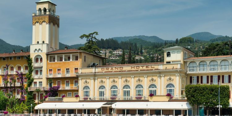 Turistă cere despăgubiri de 2.700 EUR după o vacanță în Italia pentru apă de la robinet