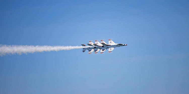 MApN: drona prăbușită în Galați a fost surprinsă, două F-16 și elicopter ridicate, ținta autorizată dar nu doborâtă