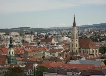 BT deschide patru centre pentru consultanță și credite pentru locuințe în România