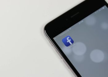 Meta lansează Forum, aplicație dedicatedă grupurilor de Facebook