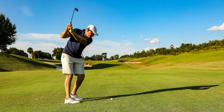 Statuie uriașă a lui Donald Trump, dezvelită la clubul său de golf din Florida