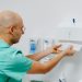 Dispenserele profesionale de hârtie, soluție pentru reducerea risipei în companii
