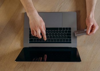 Moduri de creștere rapidă în e-commerce-ul european, analizate
